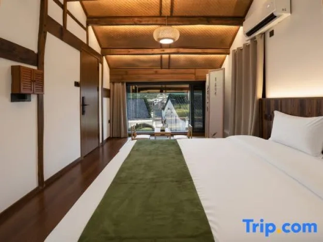 Standard Double room with courtyard view