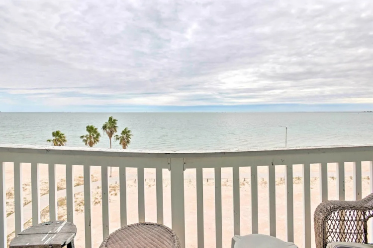 Oceanfront Corpus Christi Condo w/ Pool!