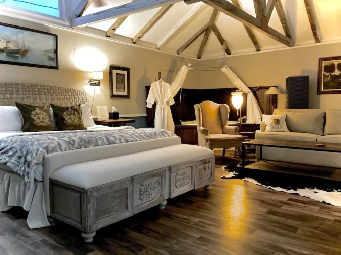 Suite with balcony