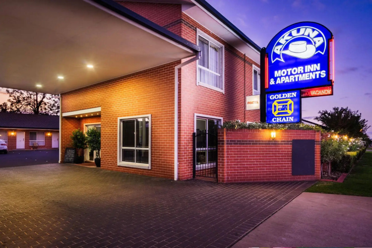 Akuna Motor Inn And Apartments - 德寳市