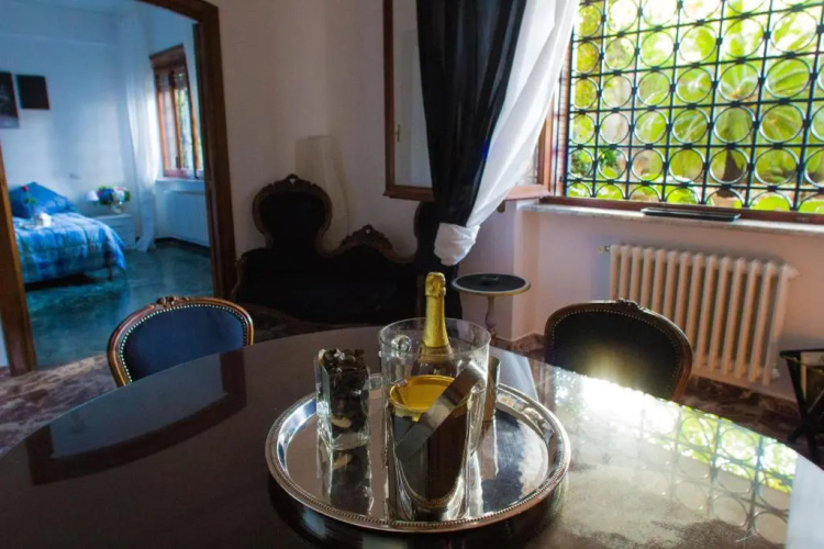 Vatican House Apartment