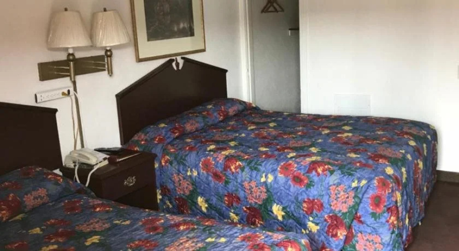 Americana Motel
