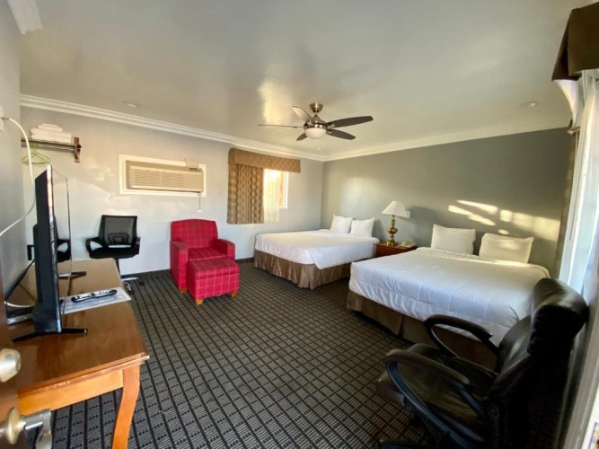 Standard Quadruple room