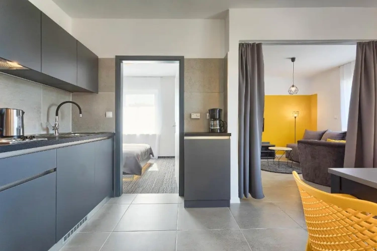 1 Bedroom Apartment with balcony and with garden view
