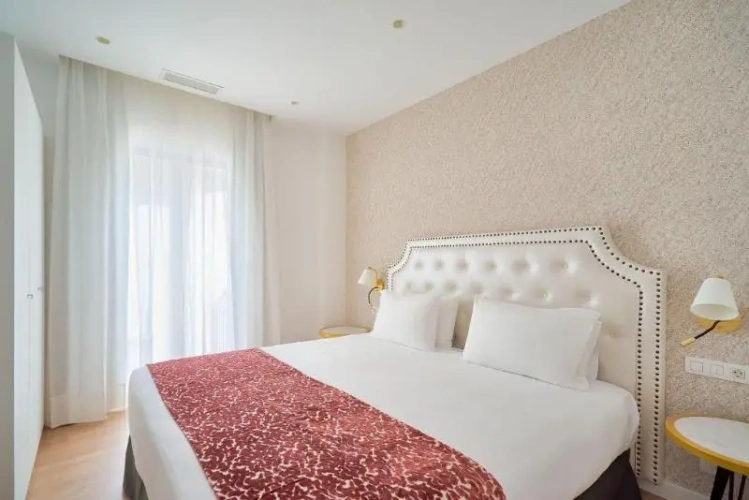 2 Bedrooms Quadruple Apartment