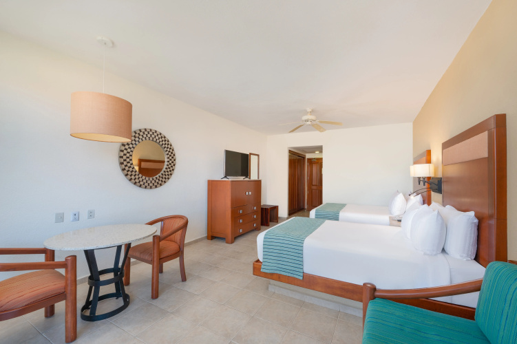 GR Solaris Lighthouse Los Cabos Hotel