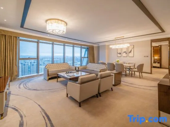 2 Bedrooms Comfort Suite with city view