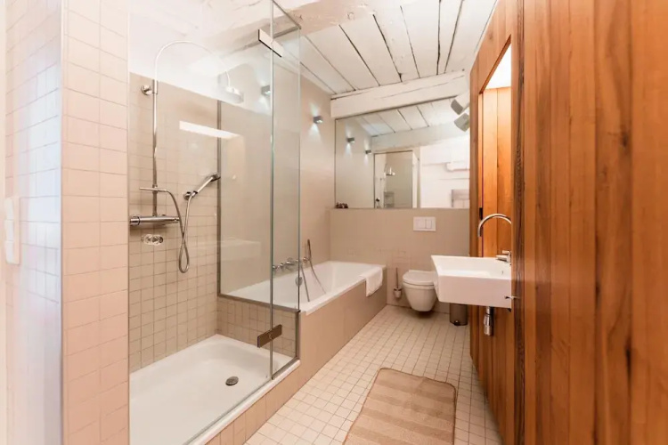 2BR Open Space Apt - City Center Gem