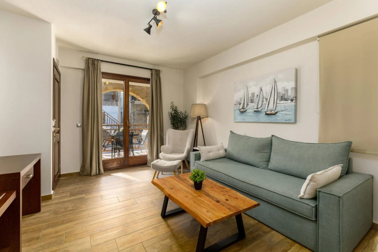 Arxontariki Suites