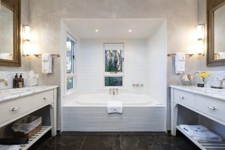 Deluxe Double Suite with balcony