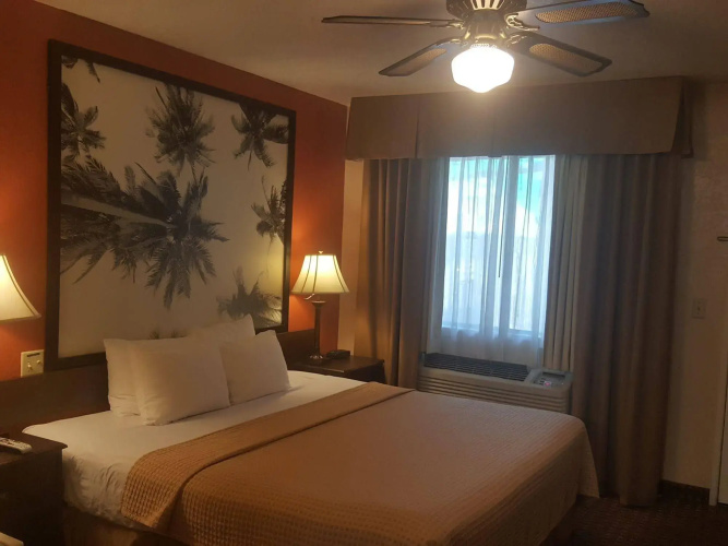 Super 8 by Wyndham El Centro