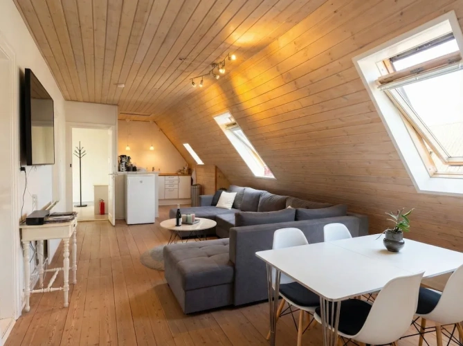 3 Bedrooms Apartment with garden view