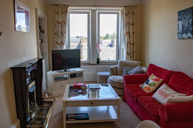 Charming 1 Bedroom Apartment