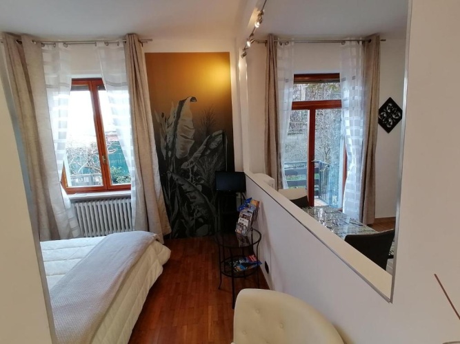 Standard Double room with lake view