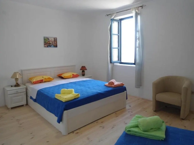 Standard Triple room with sea view