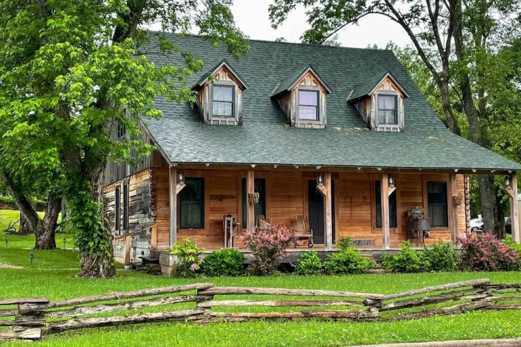 3 Bedrooms Cottage