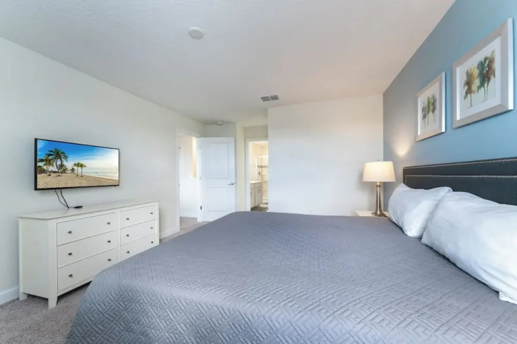 Magical 6BR Villa Pool Themed Room