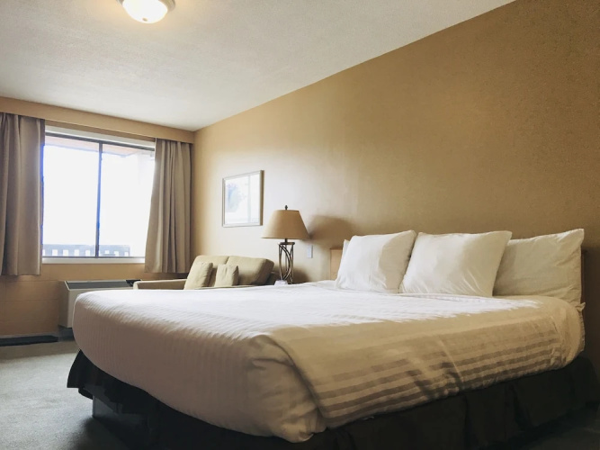 Thunderbird Motor Inn