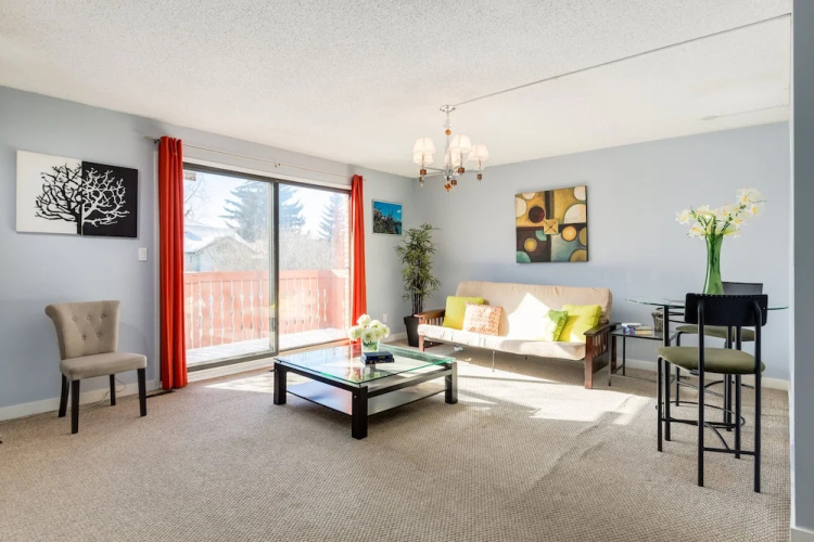 Superb 3BR mins to DT SAIT
