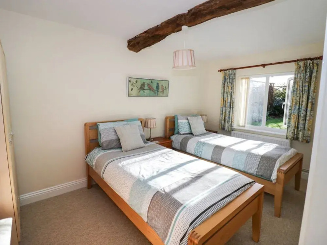 The Hideaway, Pershore