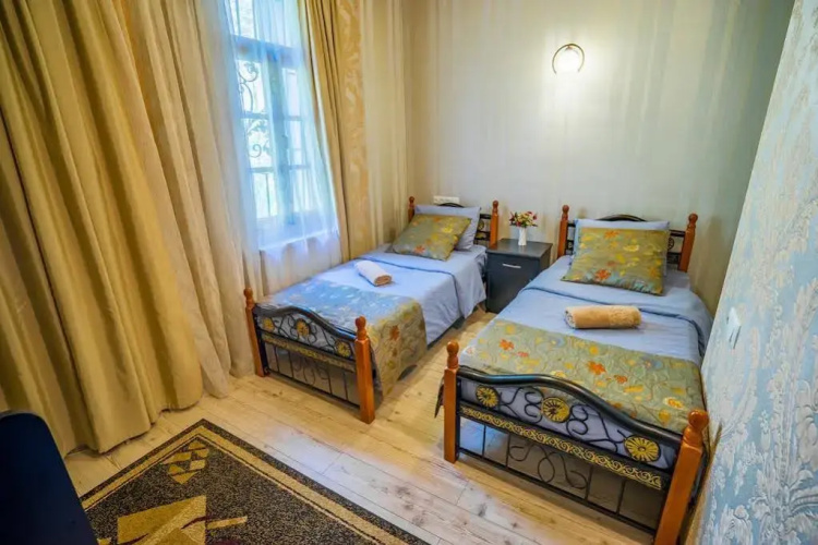 Botanical Garden Apartment