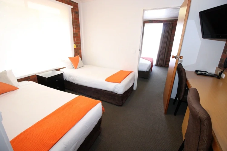 Premium Triple room