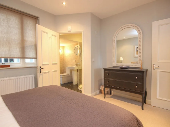 32 Newcomen Road (Flat 1)