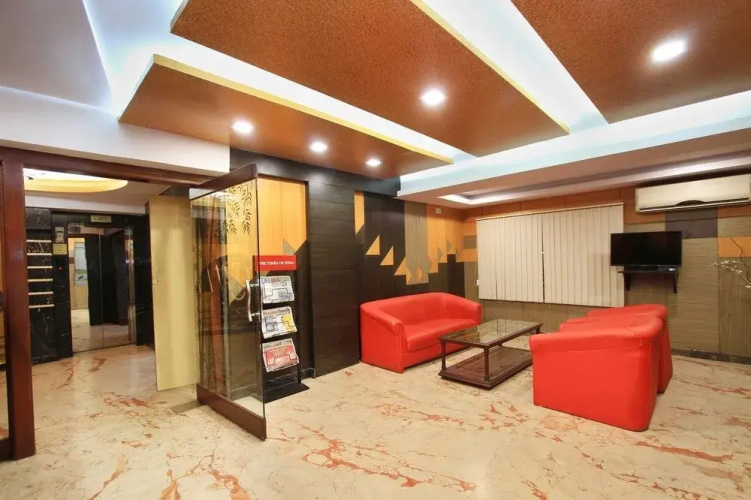 OYO 4439 Aura Inn