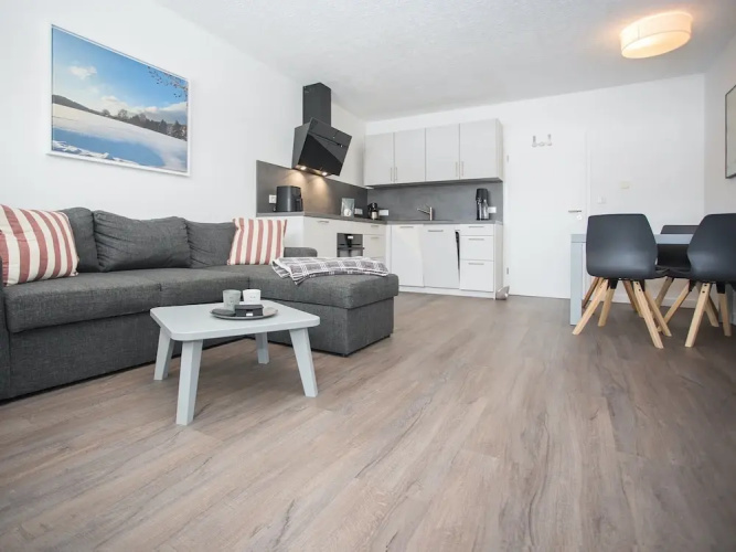 Modernes Studio fur 3 Personen in Zuschen