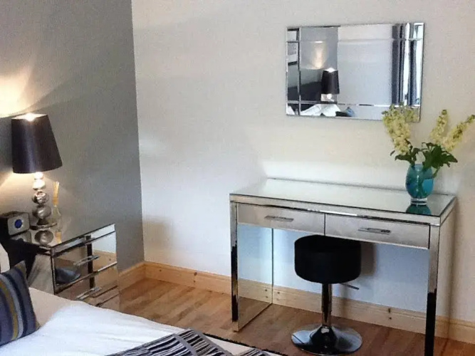 Flat 4 Summertown Court