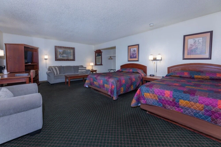 Quadruple Suite