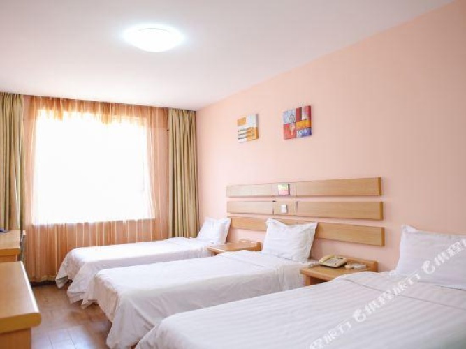 Deluxe Sextuple Suite