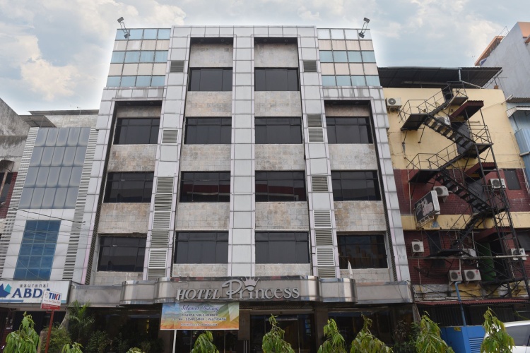 Super OYO Collection O 166 Hotel Princess