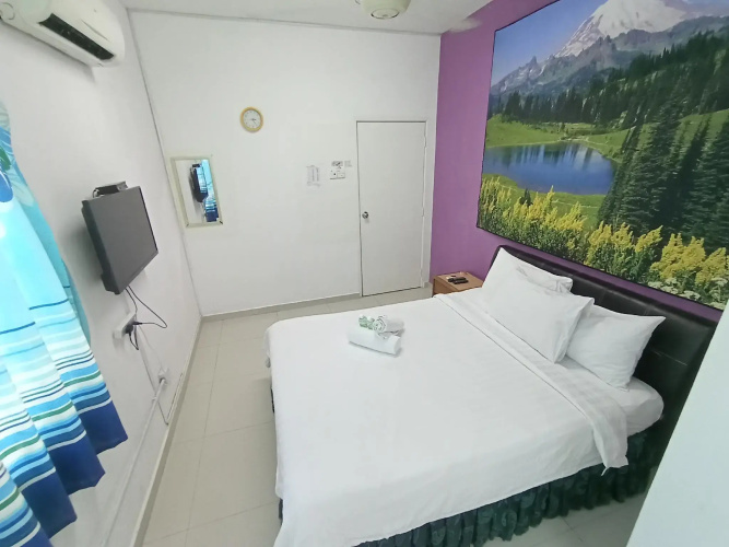 B-Hotel