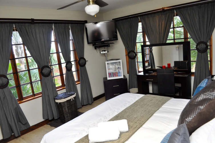 Waterfalls Boutique Hotel
