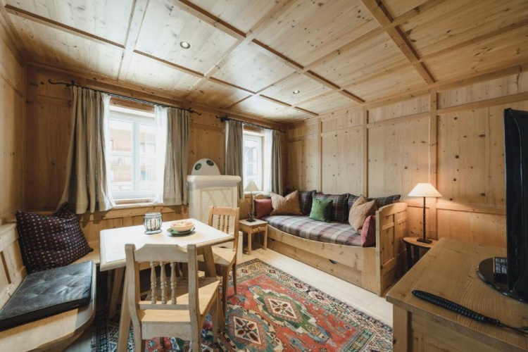 1 Bedroom Suite