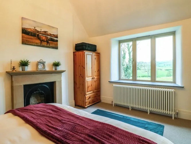 Upper Hurst Farmhouse