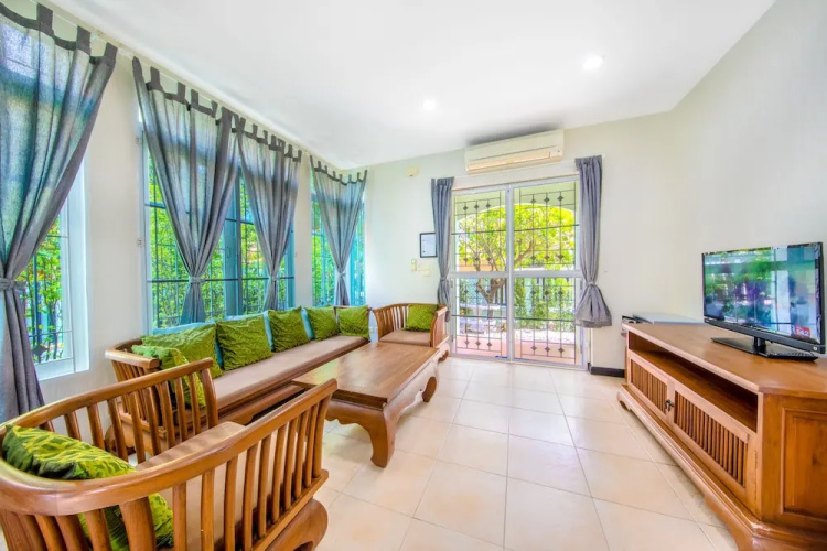 Royal Beach Pool Villa Pattaya