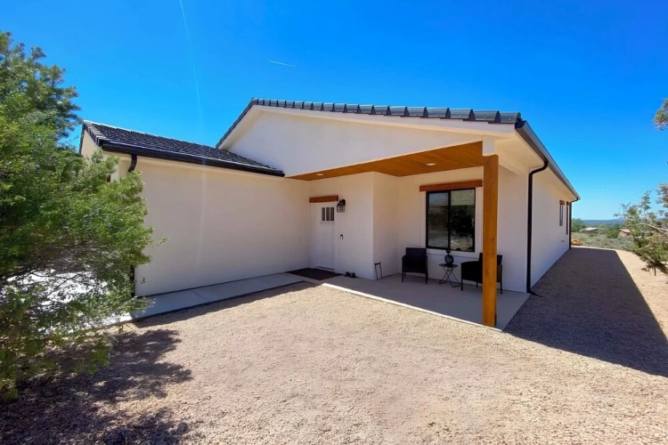 3 Bedrooms Cottage