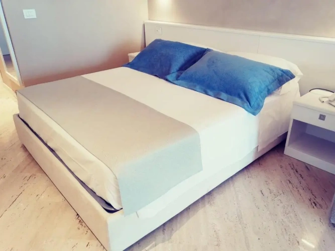 Standard Double room with partial sea view