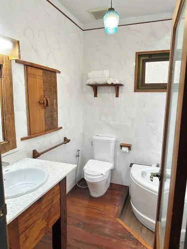 Deluxe Suite with balcony