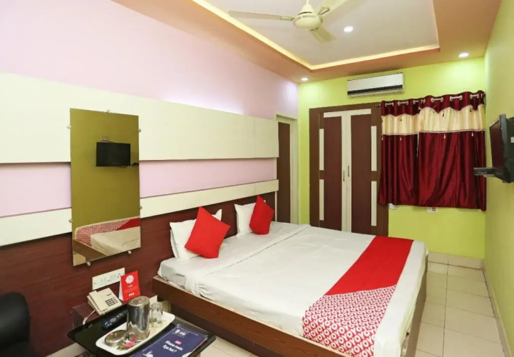 Raj Rajeswari By OYO Rooms