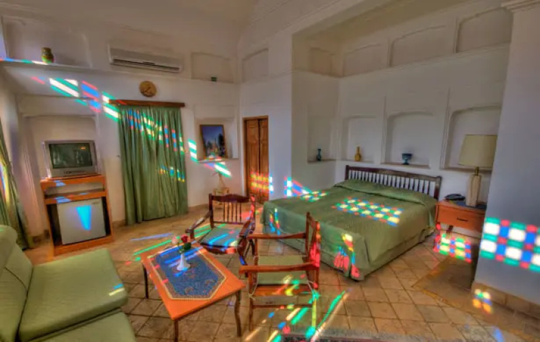 Laleh Yazd Hotel