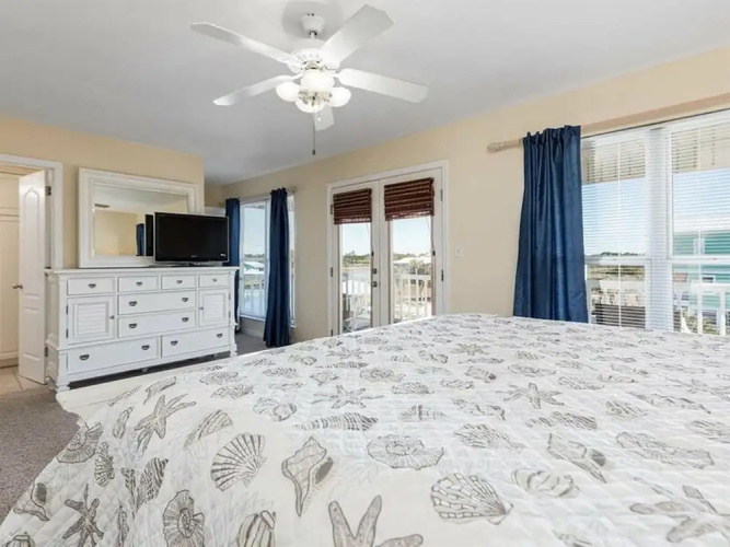 Summer Breeze West by Meyer Vacation Rentals