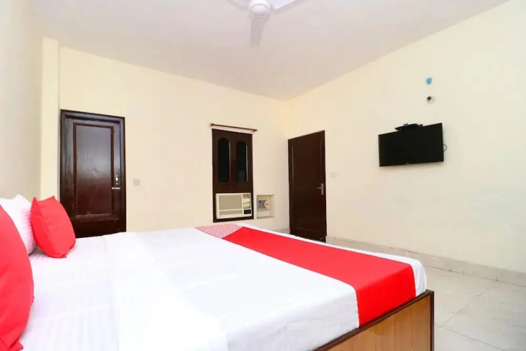 Ab Hotel By OYO Rooms