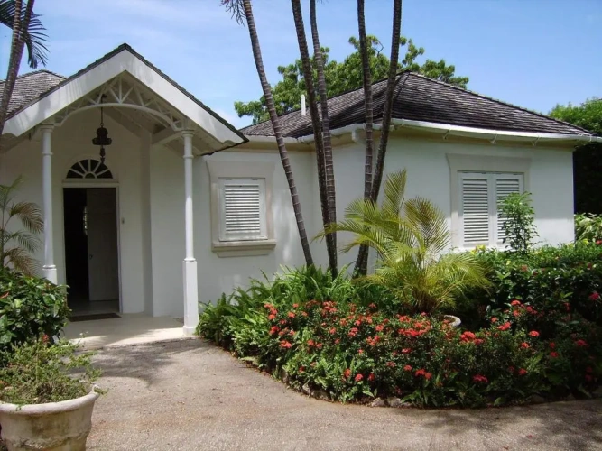 4 Bedrooms Villa with view