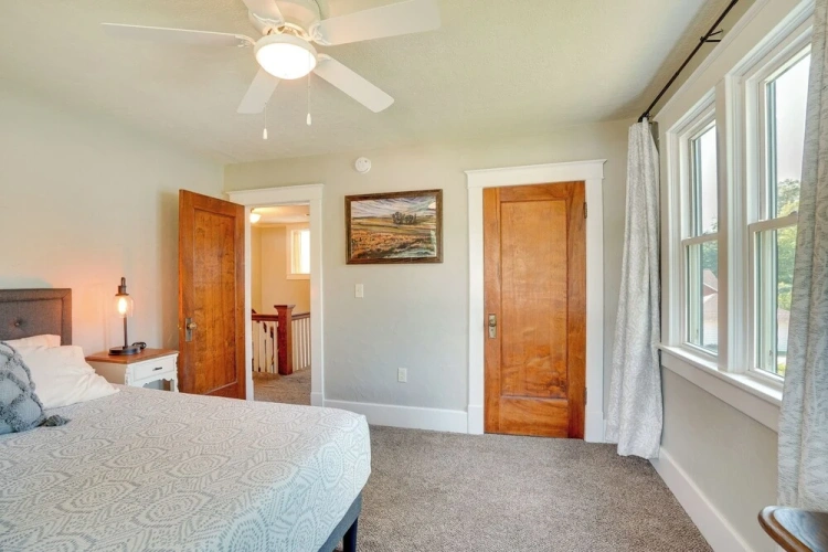 4 Bedrooms Cottage