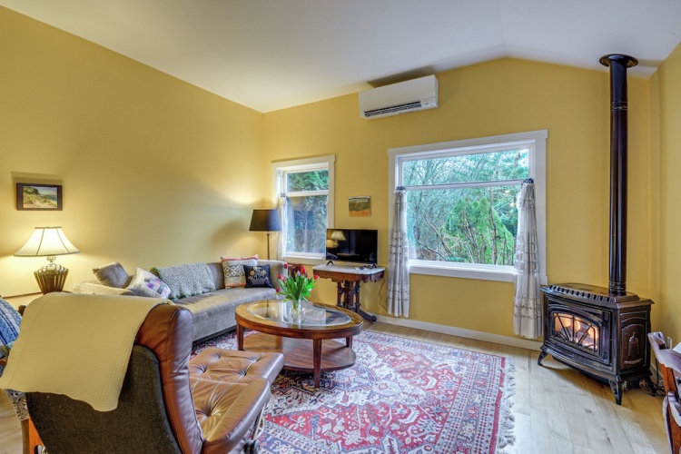 2 Bedrooms Cottage
