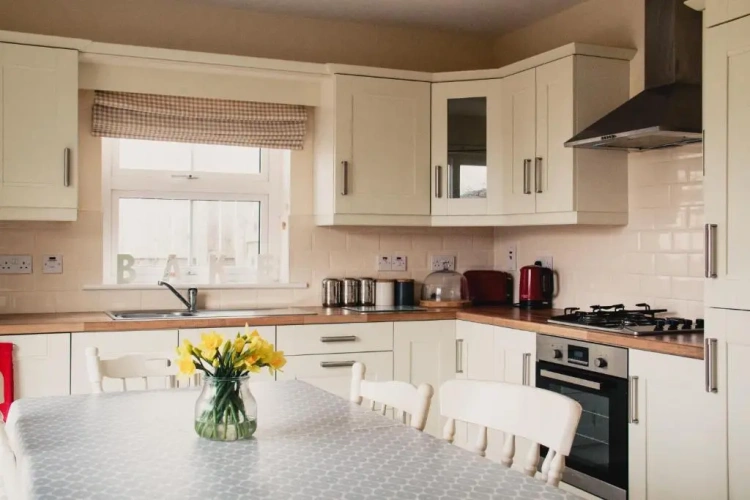 3 Bedrooms Cottage