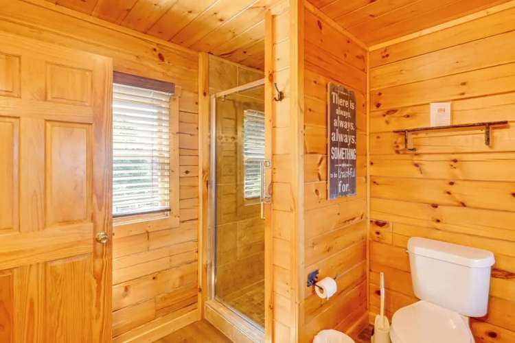 Sensational Sunset! Sevierville Home w/ Hot Tub